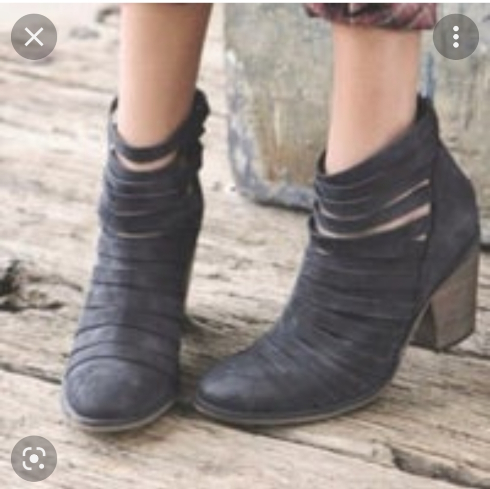 Free People Hybrid Black Nubuck Leather Strappy ankle boot 37